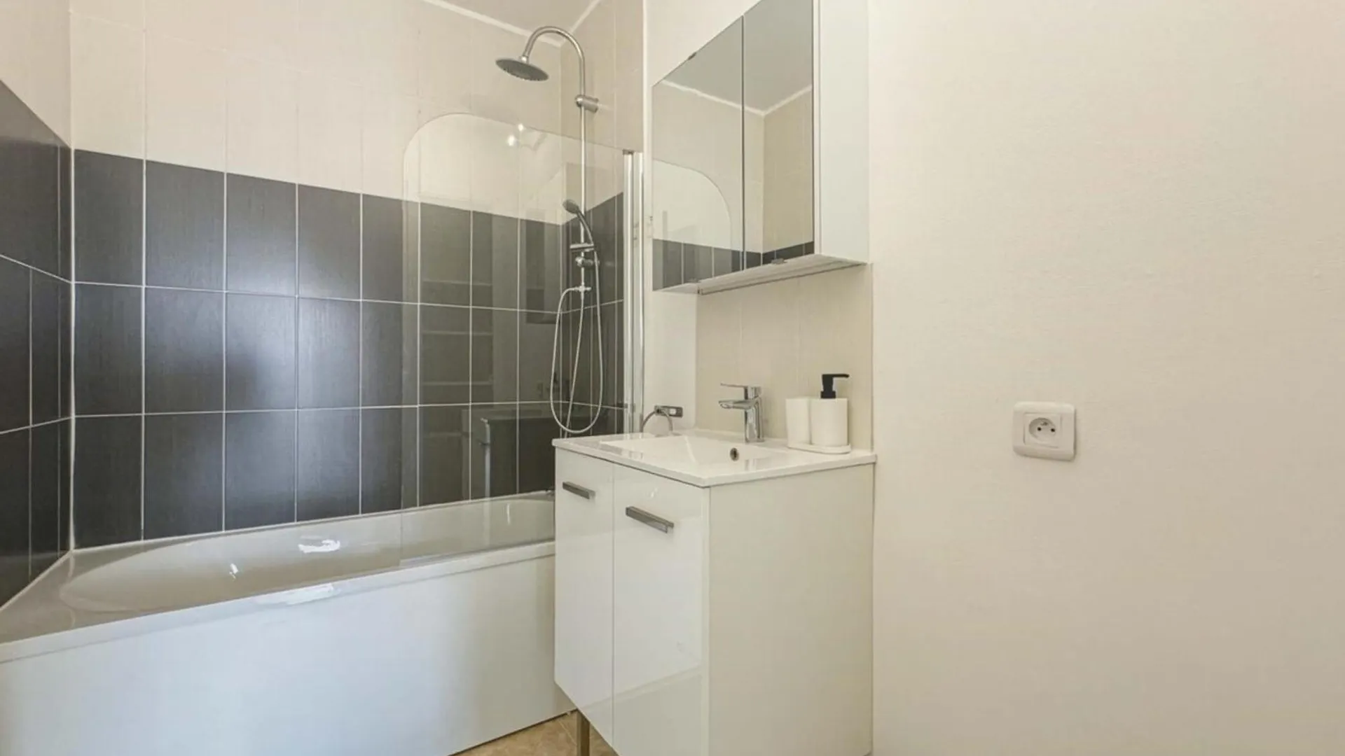 Flexliving - - Mouchez Holiday home *
